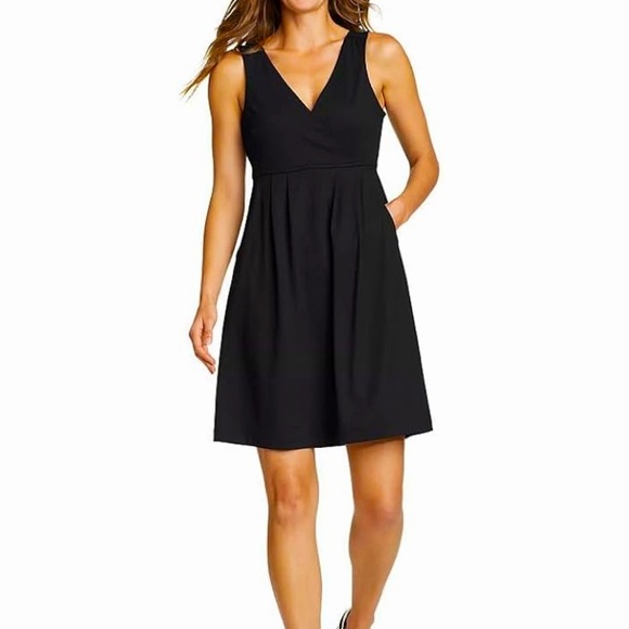 Eddie Bauer Aster Crossover Dress, SPF50 & Oder Control, Moisture wicking, Med - Picture 1 of 10